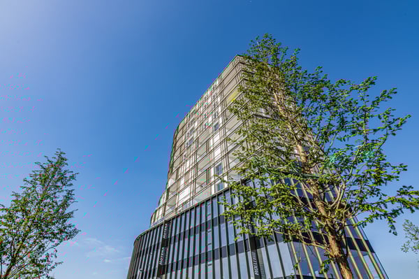 Midden in de stad maar toch rustig gelegen.